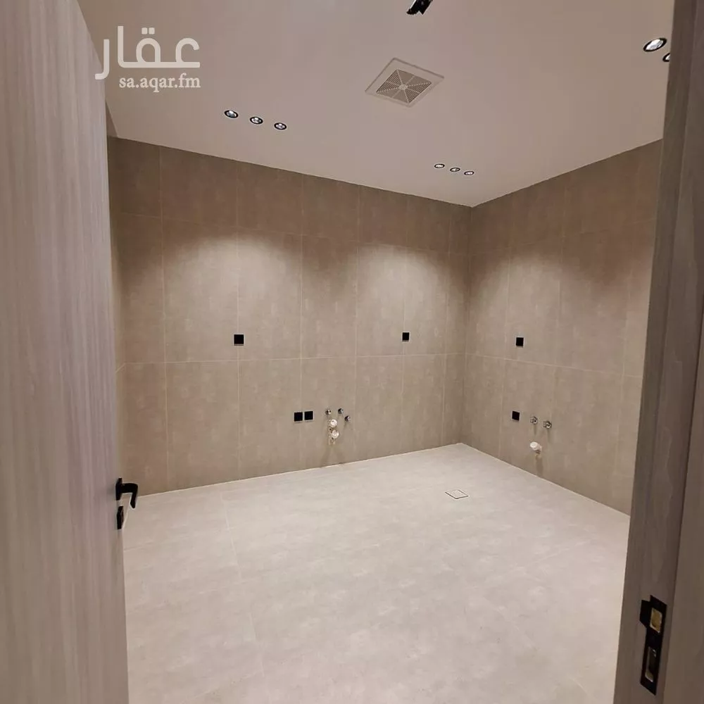 3 bedroom apartment in Al Nuzhah 4