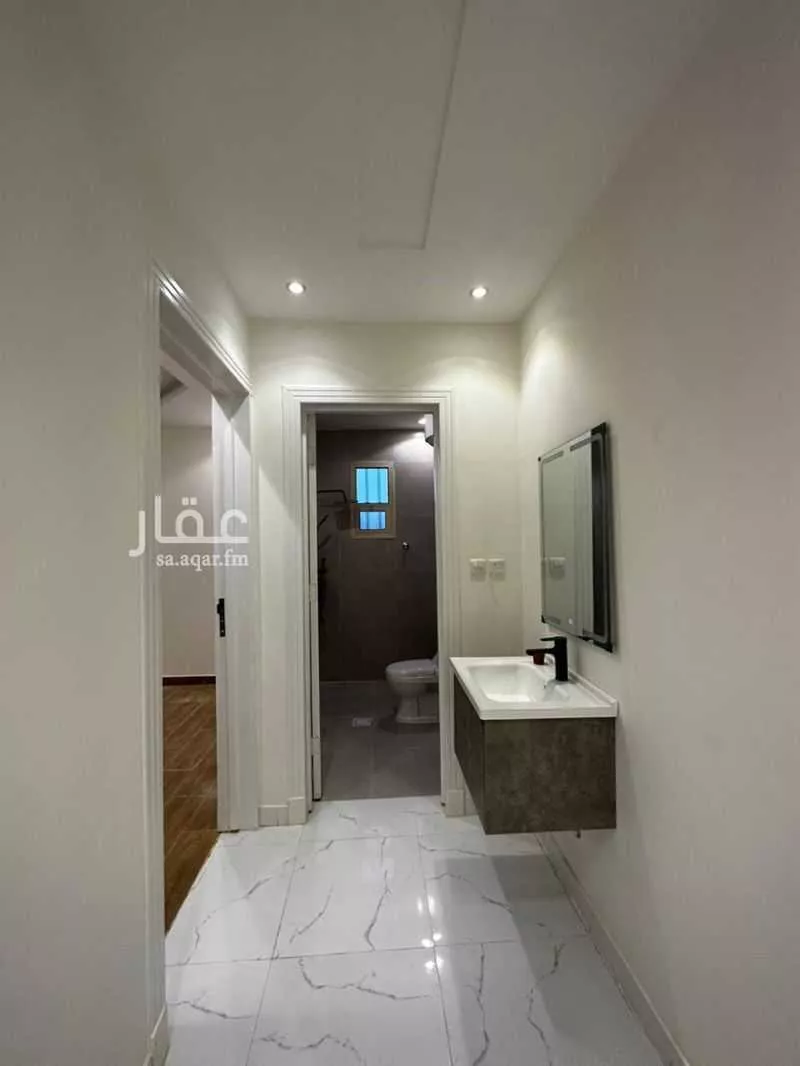 4 bedroom apartment in Okaz, Riyadh 8