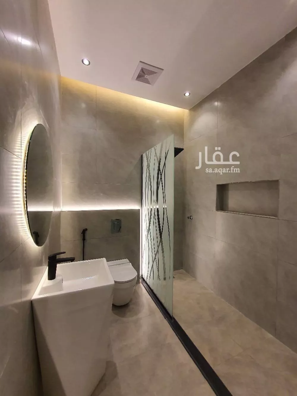 6 bedroom apartment in Al Marwa 6