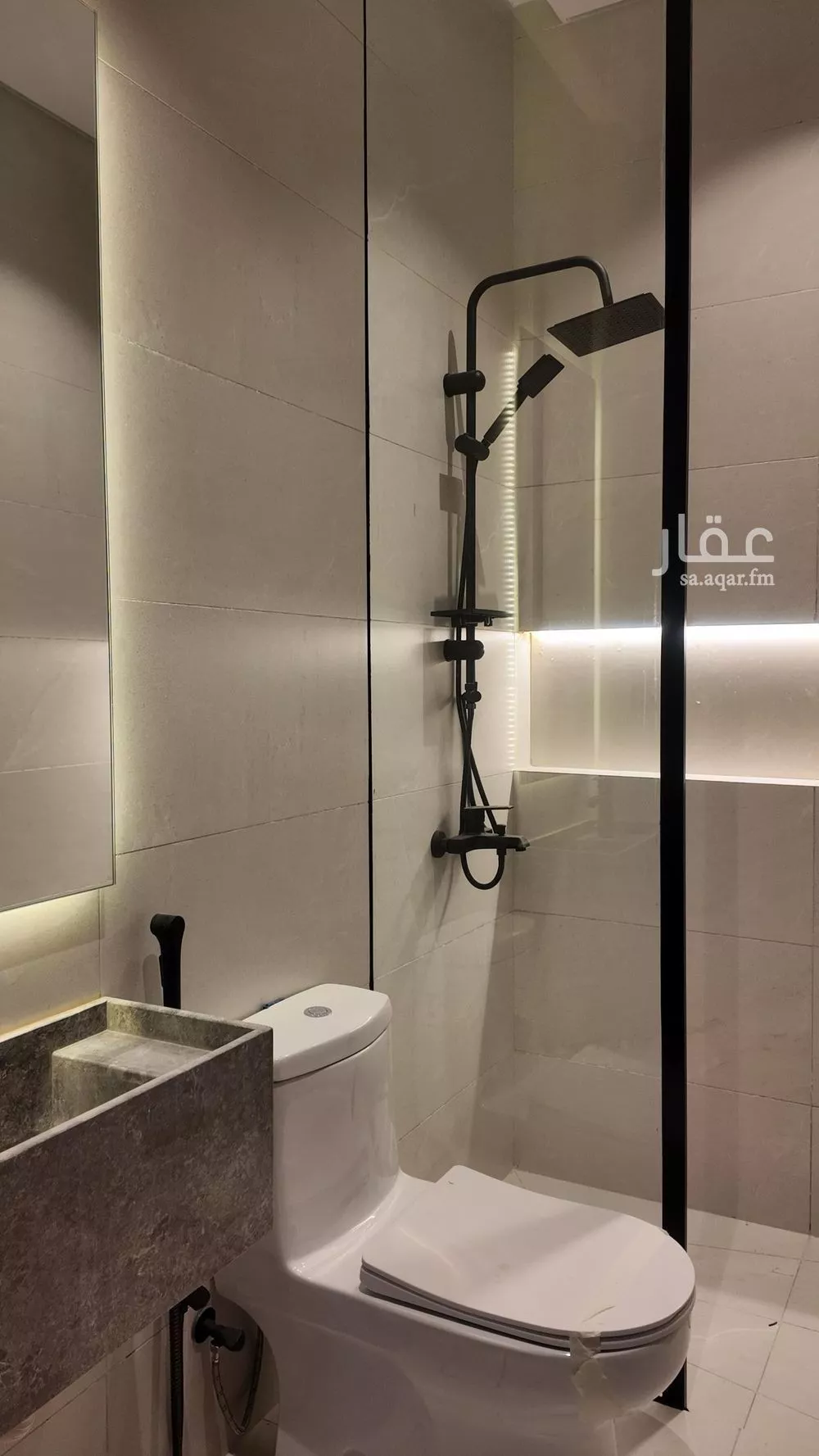 6 bedroom apartment in Al Salamah 39