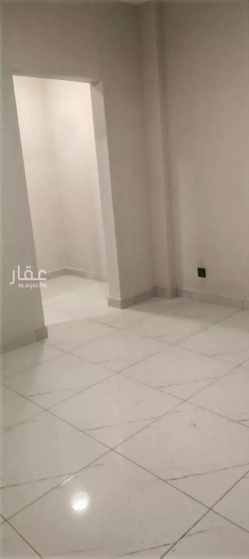 شقة 7 غرف في الشرق 17