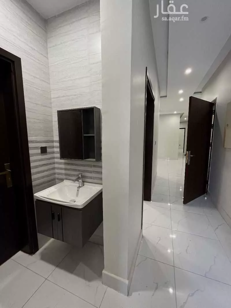5 bedroom apartment in Al Marwa 14