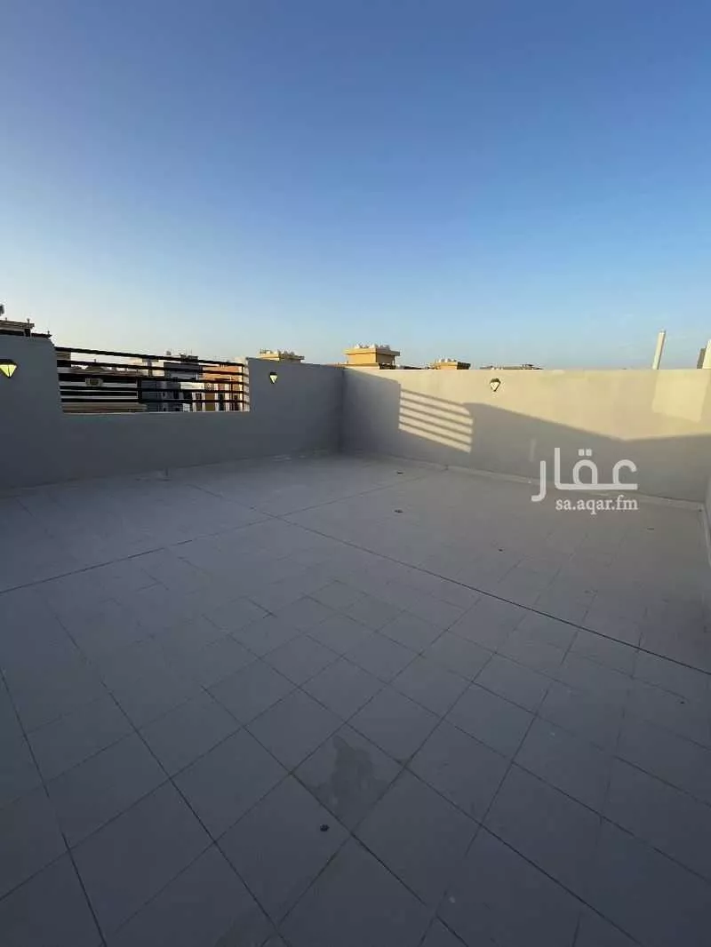 5 bedroom apartment in Al Marwa 17