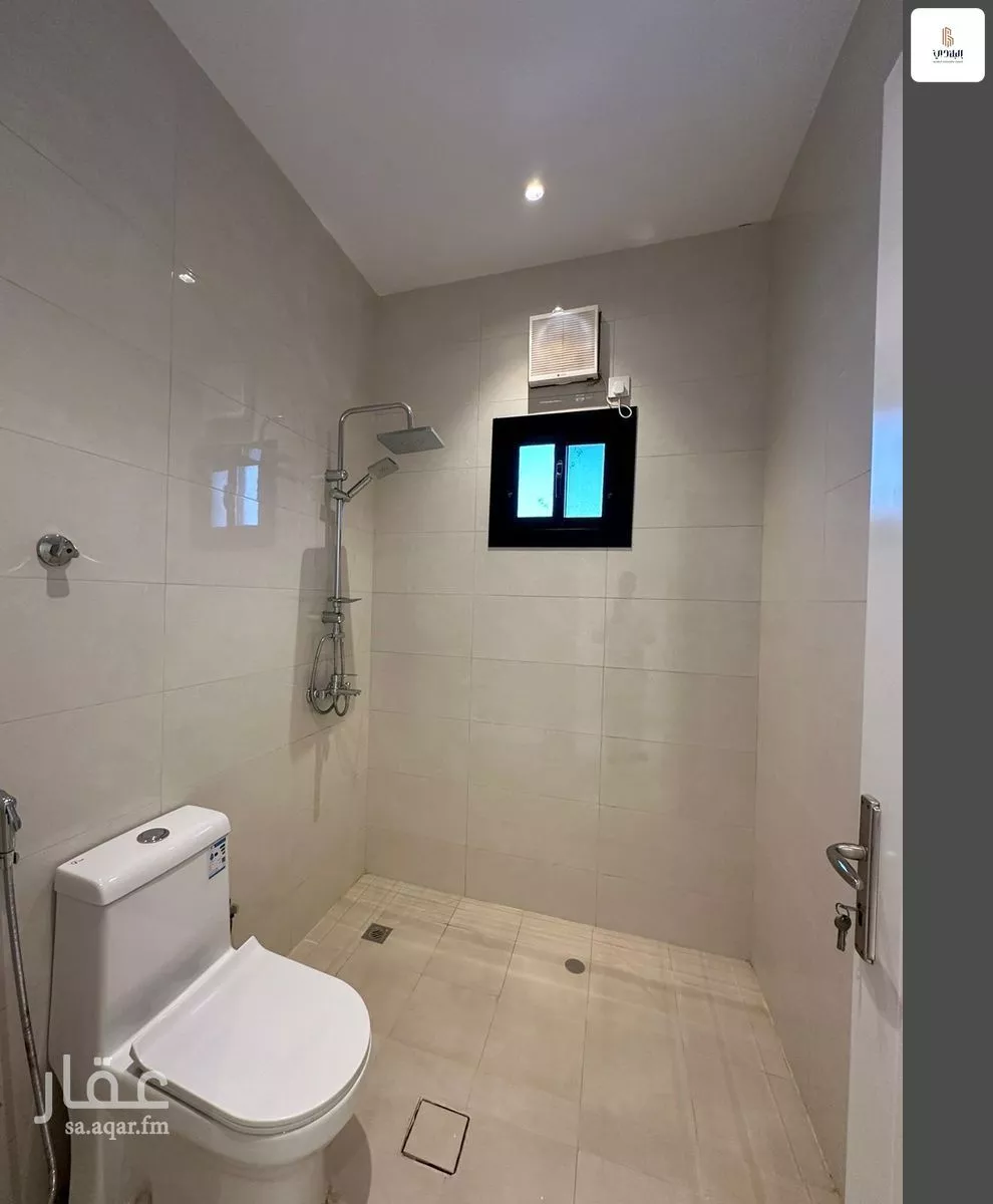 5 bedroom apartment in Al Safa 13