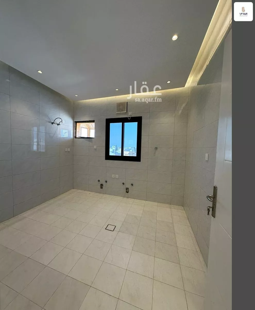 5 bedroom apartment in Al Safa 9