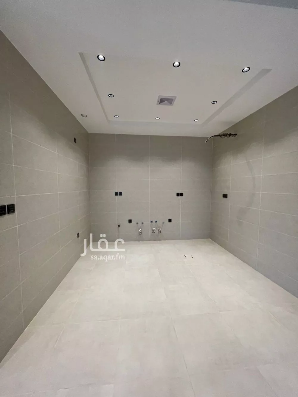 5 bedroom apartment in Al Naeem 4