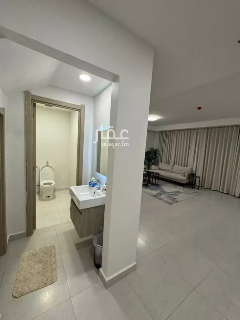 9 bedroom apartment in Al Fursan 16