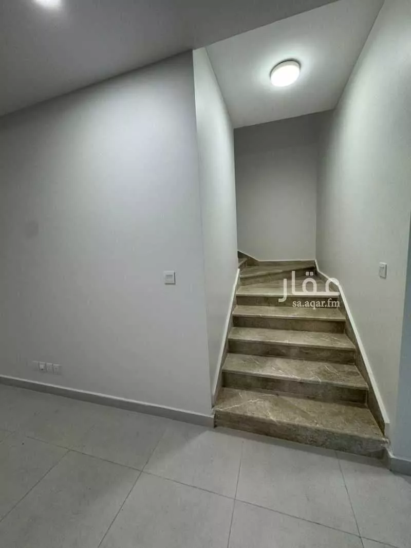 9 bedroom apartment in Al Fursan 20