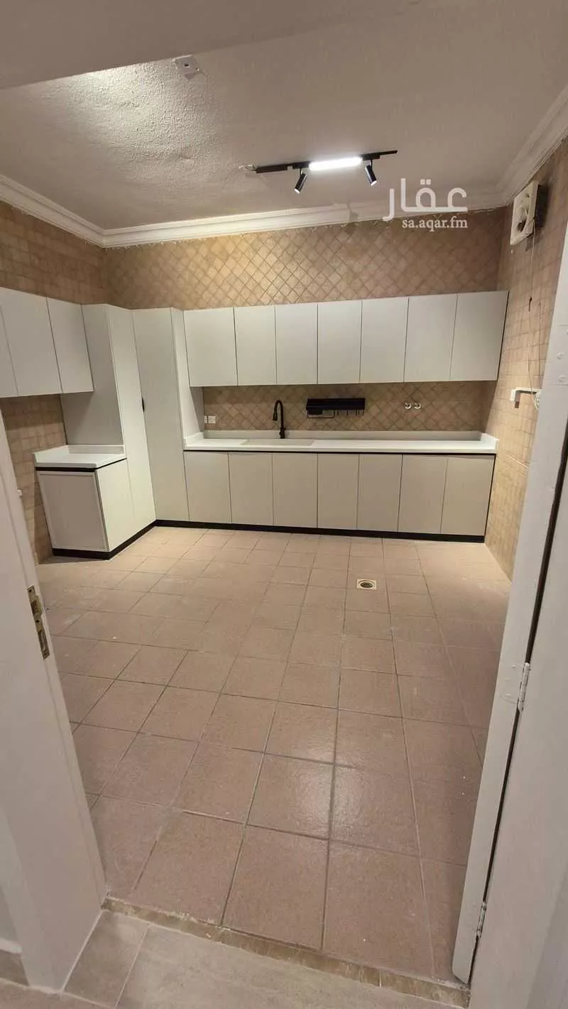 3 bedroom floor in Ash Shulah 12