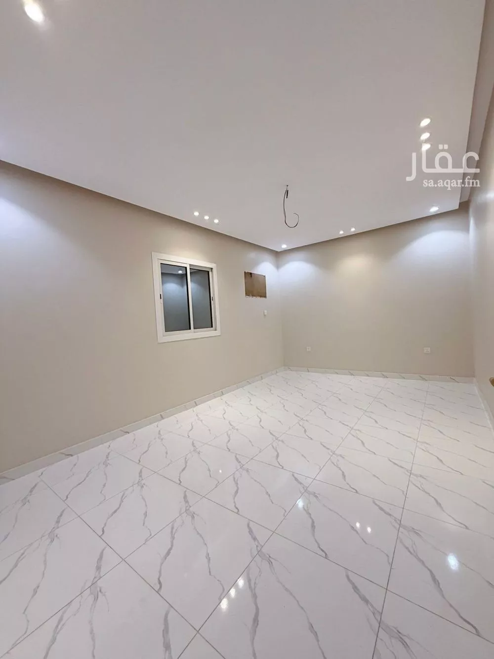 4 bedroom apartment in Muraykh 7