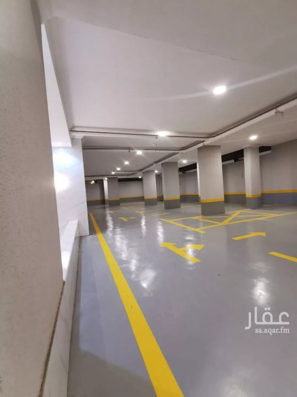 4 bedroom apartment in Muraykh 10