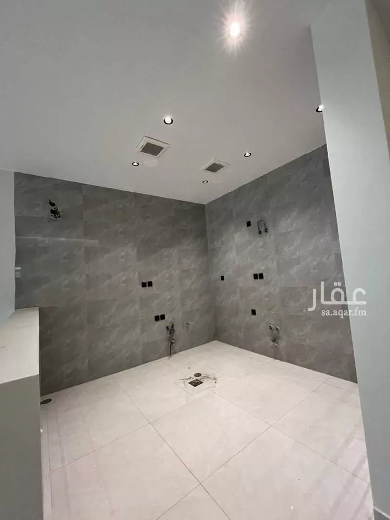 4 bedroom apartment in Al Salamah 8