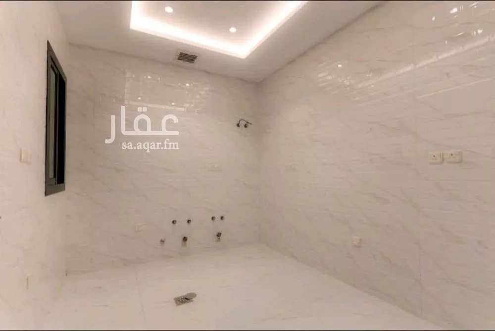 4 bedroom apartment in Al Wahah 8