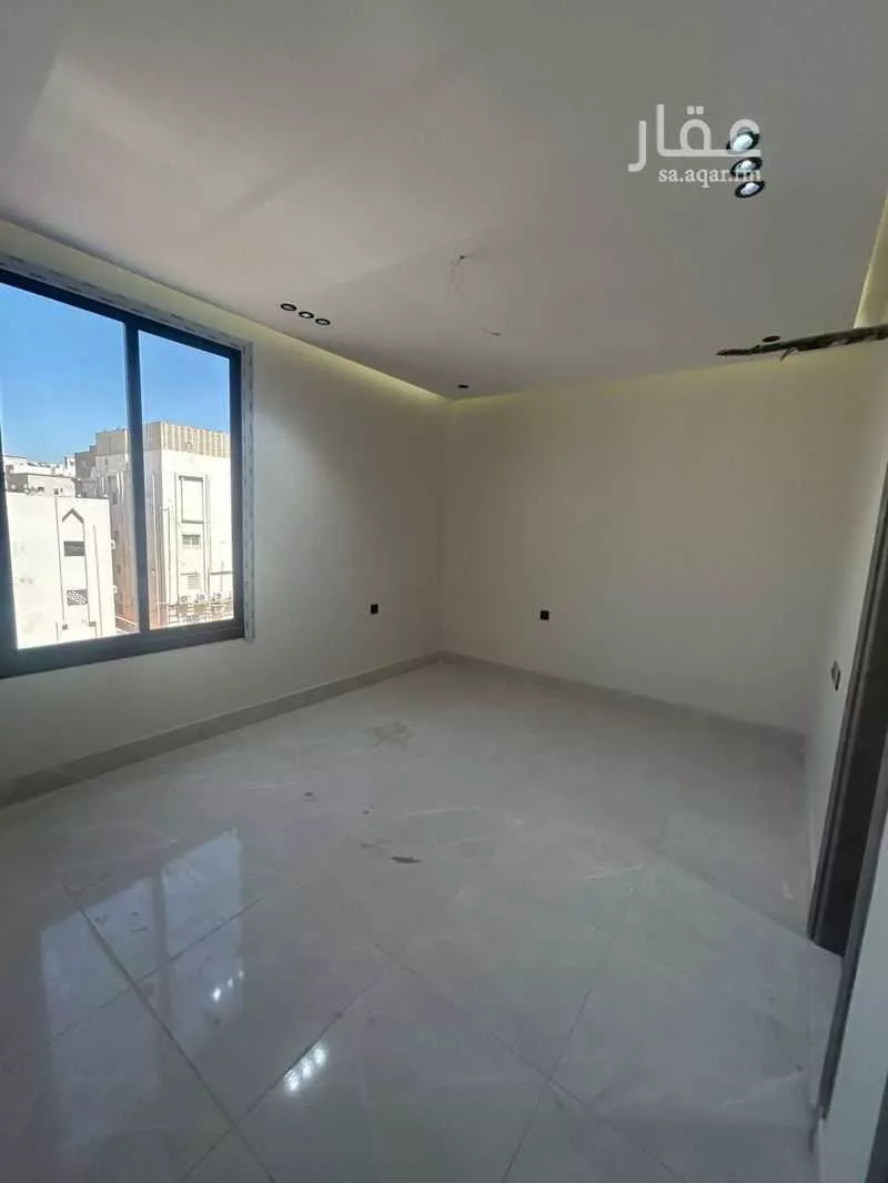 4 bedroom apartment in Al Salamah 5