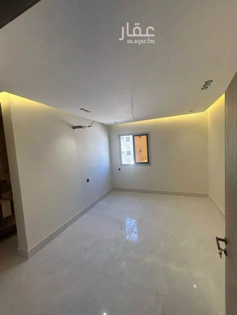 4 bedroom apartment in Al Salamah 8