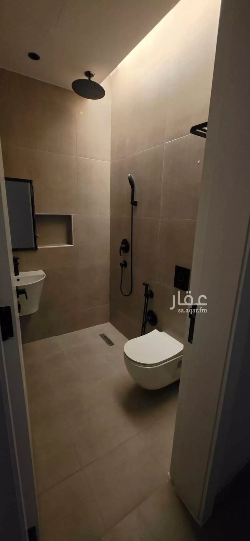 3 bedroom apartment in Al Aridh 8