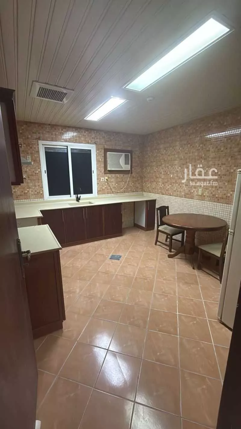 4 bedroom apartment in Al Mazrouiyah, Eastern Province 11