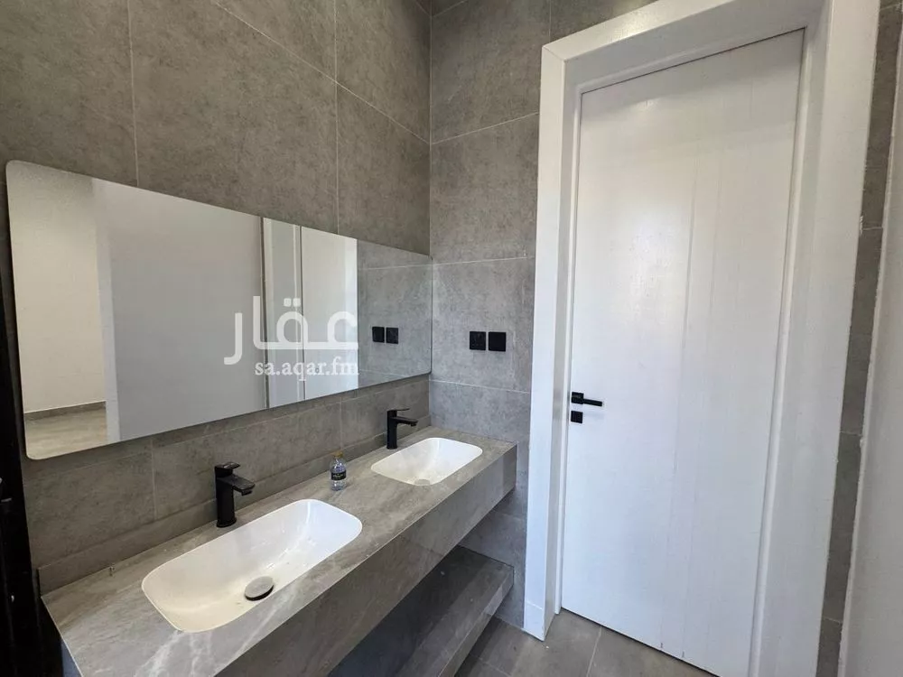 فيلا 4 غرف في ظهرة لبن، الرياض 5