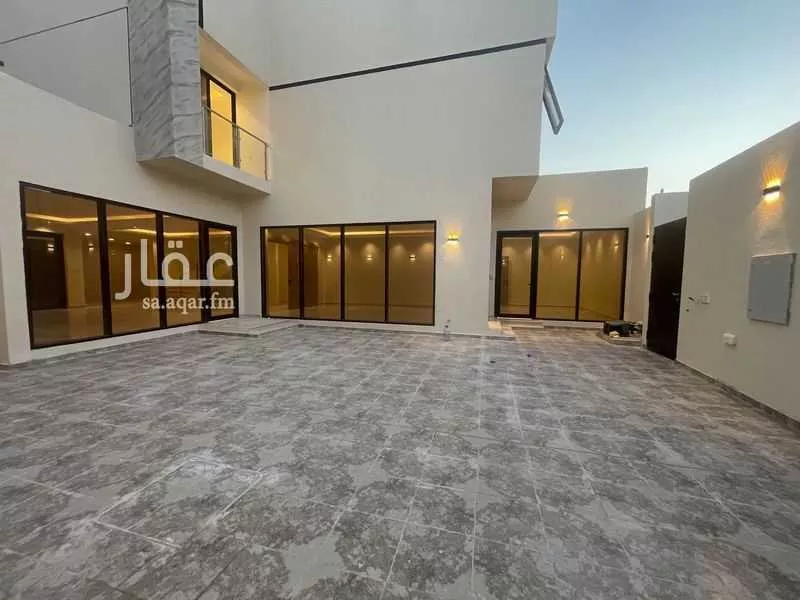 4 bedroom villa in Al Janadriyah, Riyadh 3