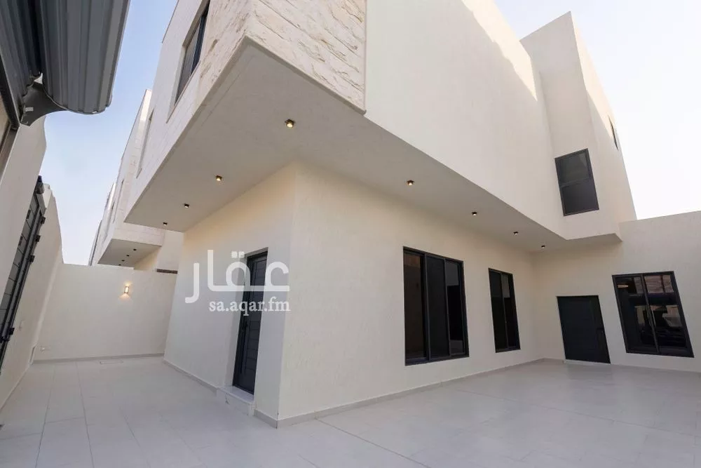 7 bedroom villa in Al Qusur, Eastern Province 2