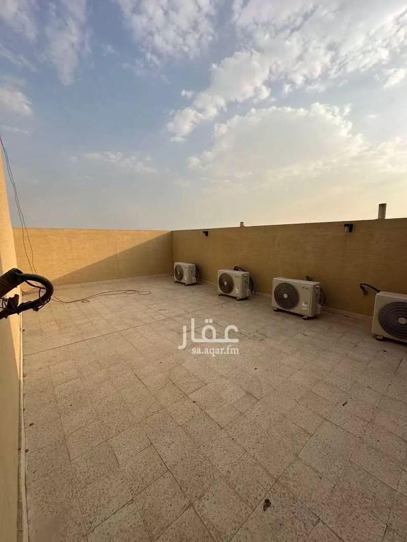 shop in Al Aziziyah, Riyadh 22