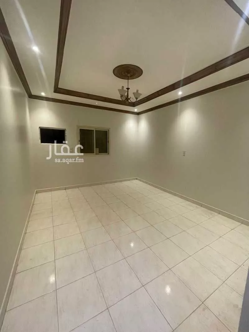 3 bedroom apartment in Al Aziziyah 4