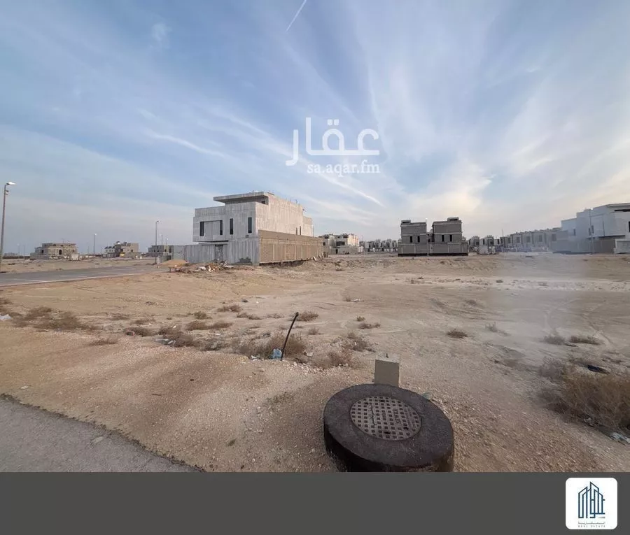 أرض 643 م² في السيف 8