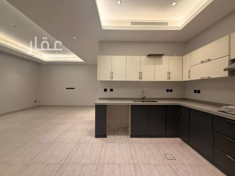3 bedroom apartment in King Abdul Aziz, Riyadh 6
