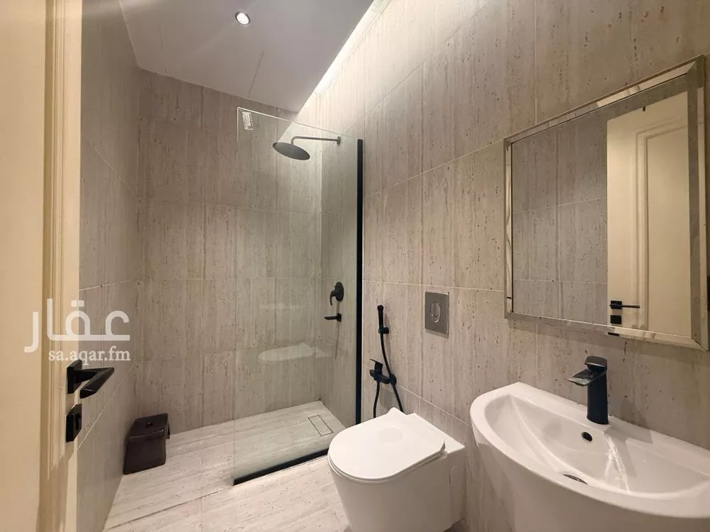 3 bedroom apartment in King Abdul Aziz, Riyadh 14