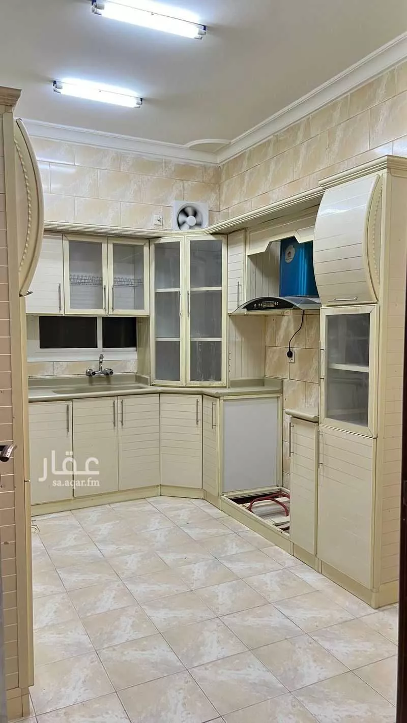4 bedroom apartment in Al Ranuna, Madinah 12