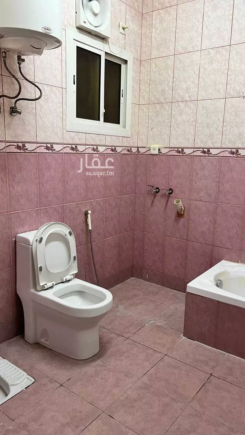 4 bedroom apartment in Al Ranuna, Madinah 9
