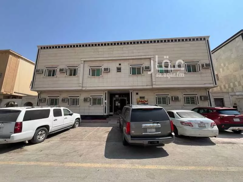 عقار 18 غرف في العريجاء الغربية، الرياض 2