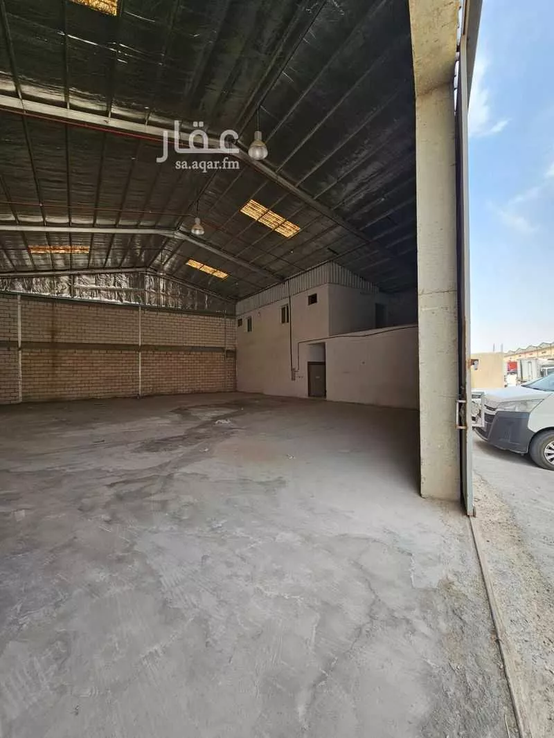 warehouse in Al Aziziyah, Riyadh 2