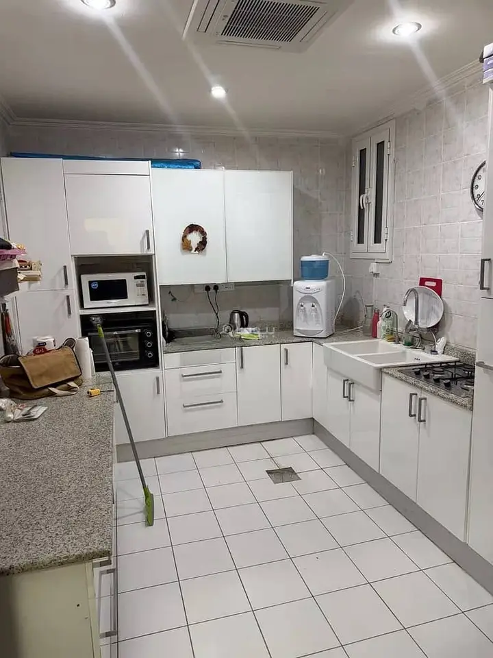 3 bedroom apartment in Granada, Riyadh 7
