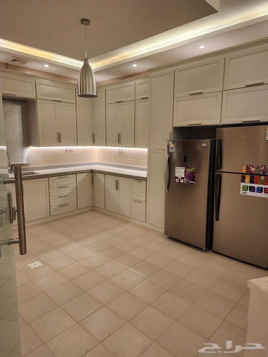 6 bedroom villa in Az Zomorod 2