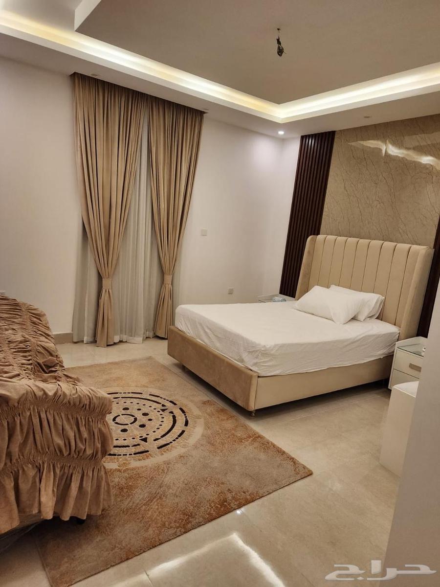 6 bedroom villa in Az Zomorod 11
