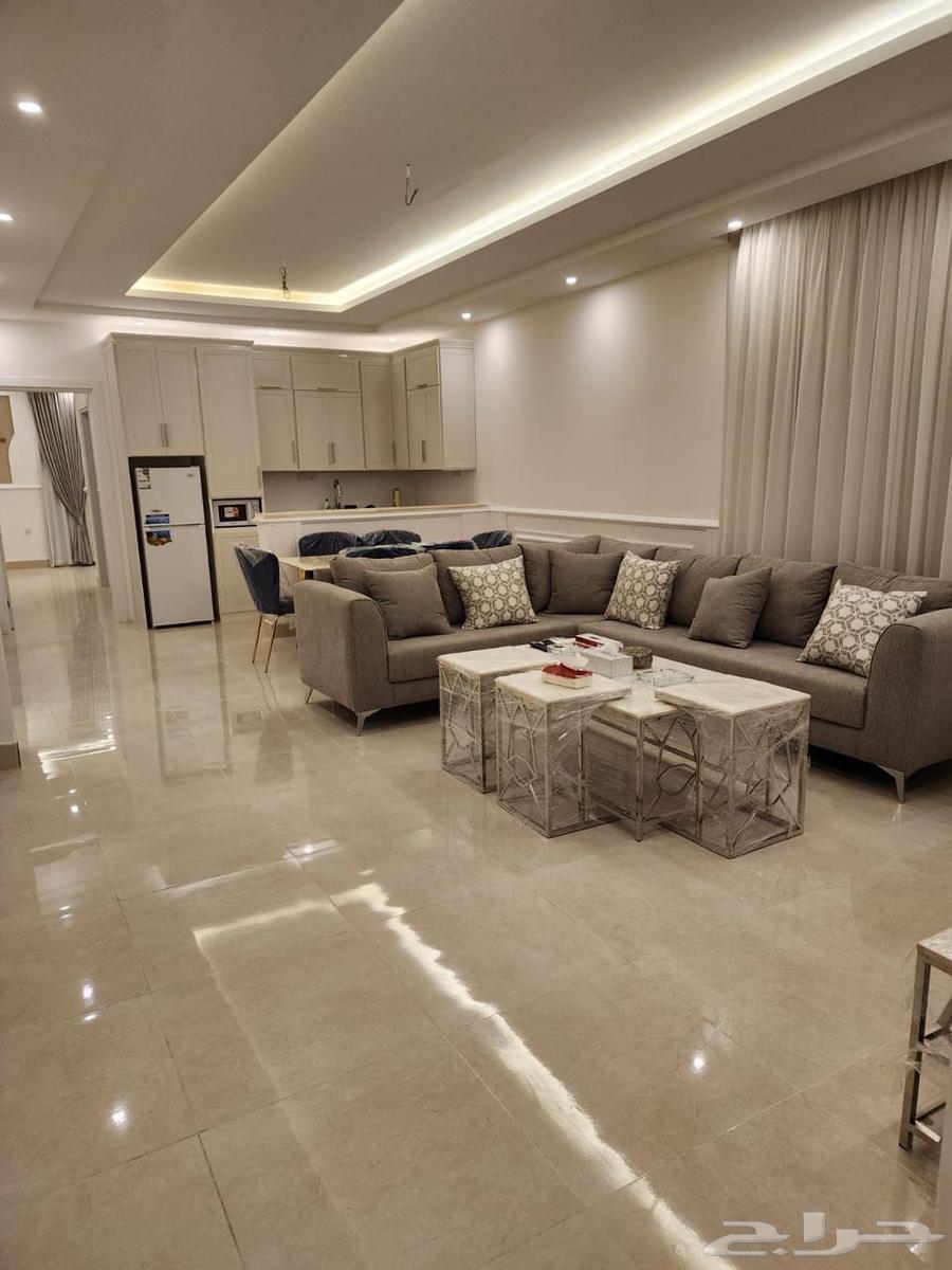 6 bedroom villa in Az Zomorod 14