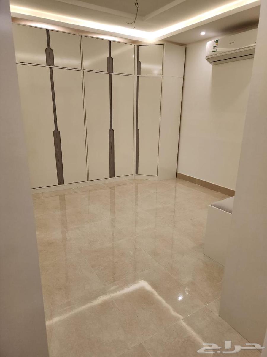 6 bedroom villa in Az Zomorod 17