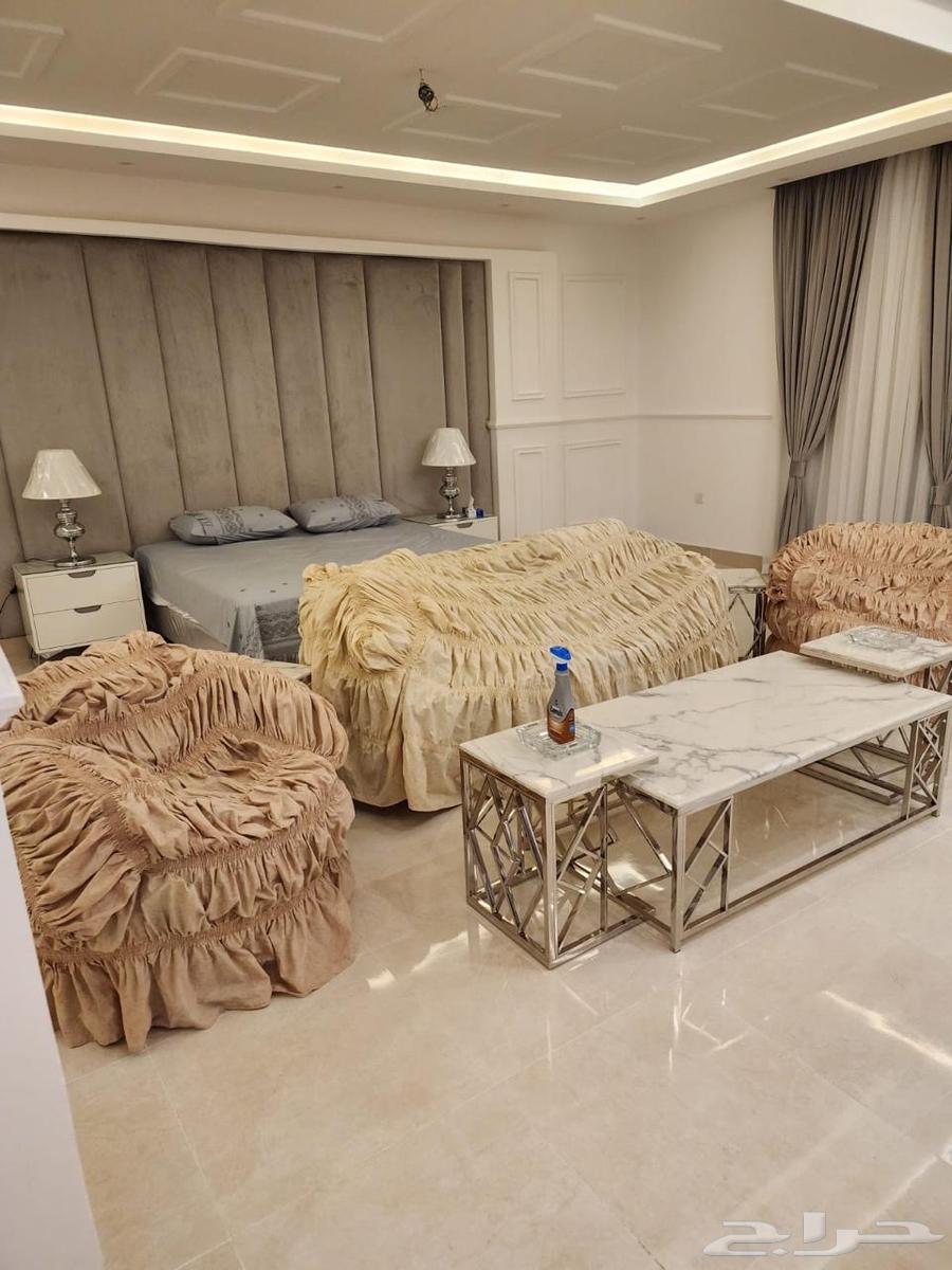 6 bedroom villa in Az Zomorod 22