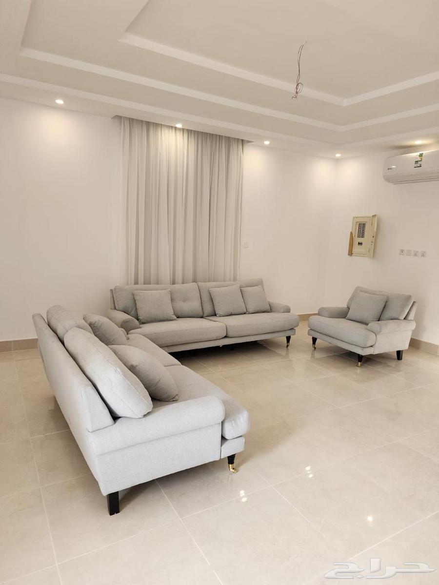 6 bedroom villa in Az Zomorod 31