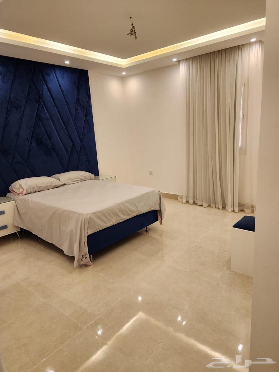 6 bedroom villa in Az Zomorod 8