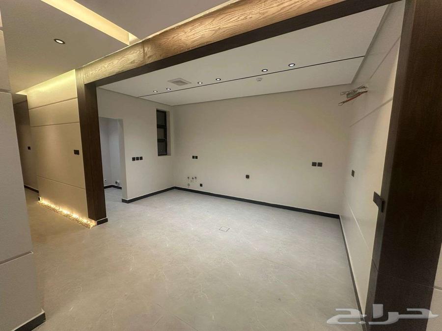 3 bedroom apartment in Al Aziziyah 12