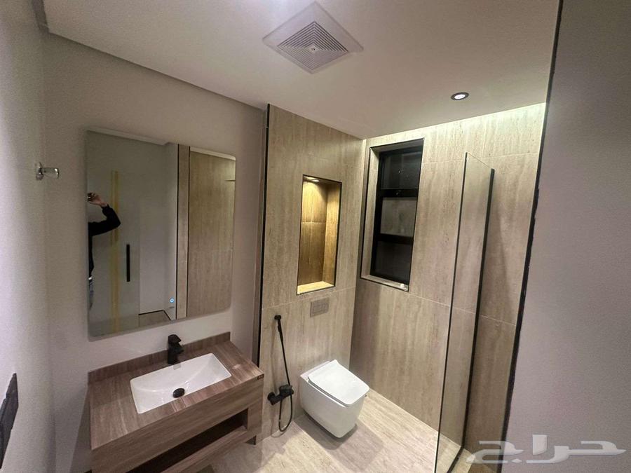 3 bedroom apartment in Al Aziziyah 18