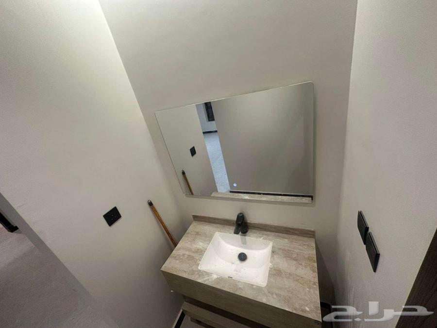 3 bedroom apartment in Al Aziziyah 3