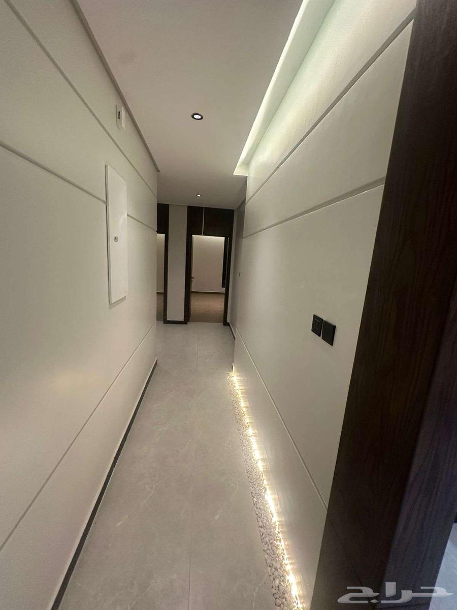 3 bedroom apartment in Al Aziziyah 4