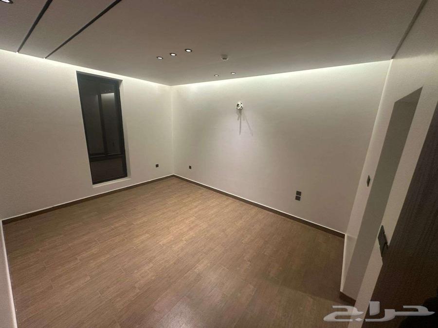 3 bedroom apartment in Al Aziziyah 6