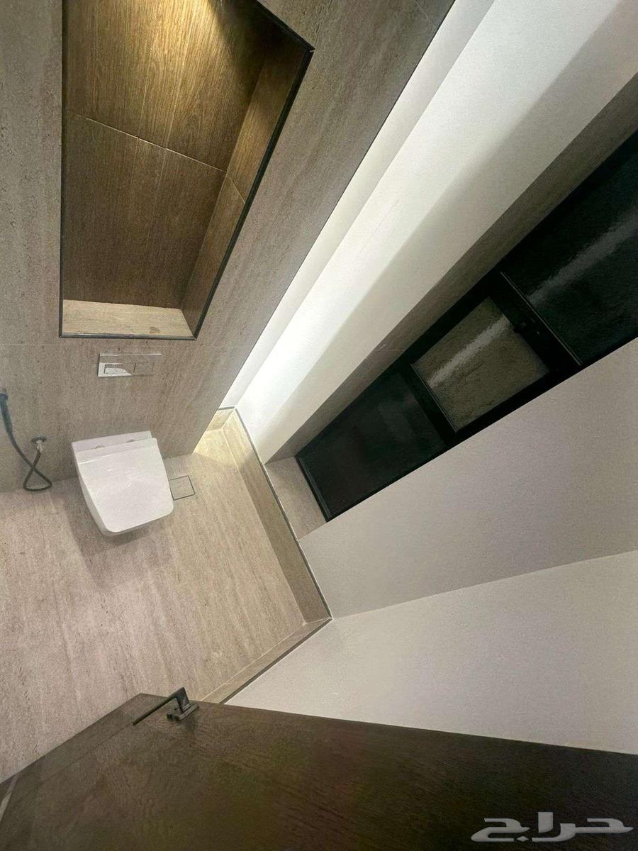 3 bedroom apartment in Al Aziziyah 7