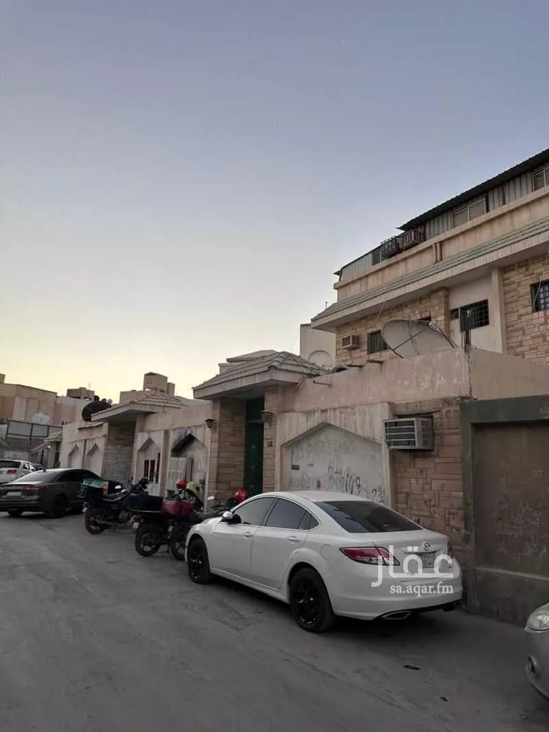 7 bedroom villa in Umm Al Hamam Al Gharbi, Riyadh 7