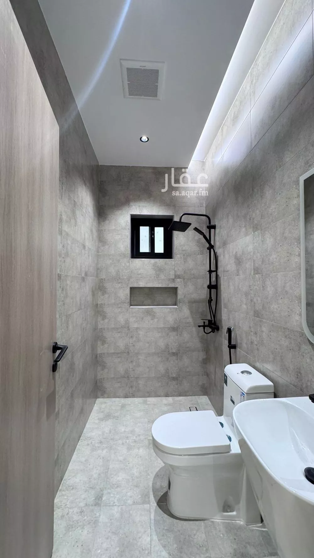 3 bedroom apartment in Al Salamah 8
