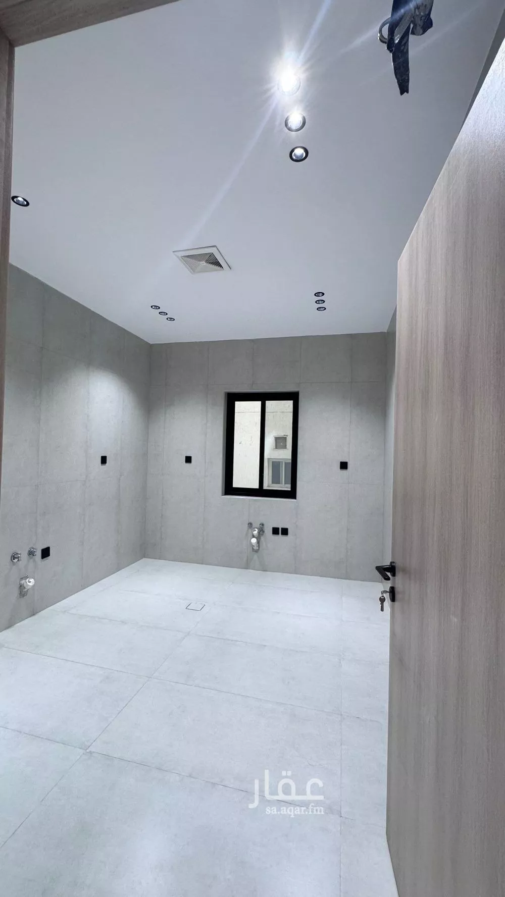 3 bedroom apartment in Al Salamah 9